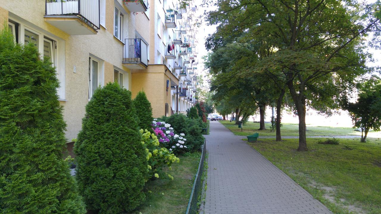 Rent0nline Niepodleglosci Rooms Metro Warschau Exterior foto